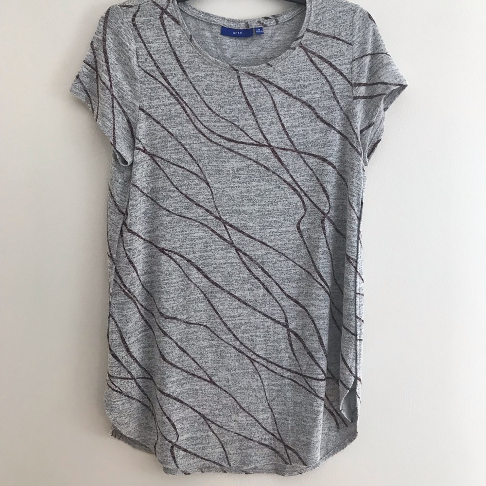 Lightweight Tunic with tulip hem